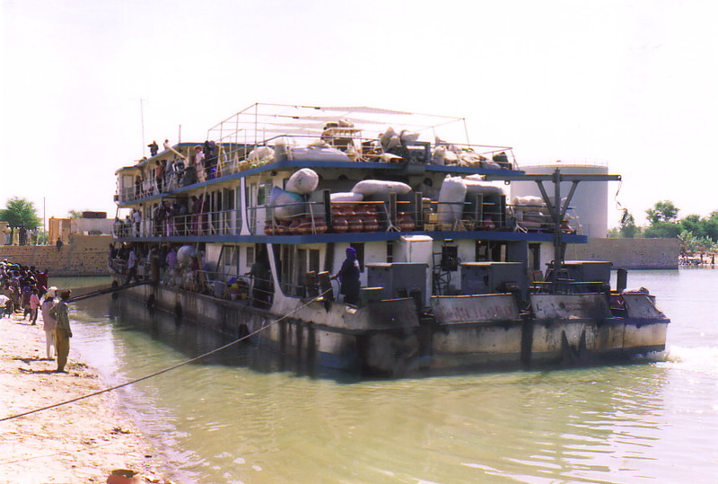 The public ferry 'Tomboctou'